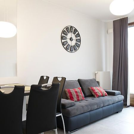 Goodnight Warsaw Apartments Dzielna 72 المظهر الخارجي الصورة